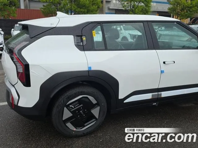 Kia EV3 — фото 6
