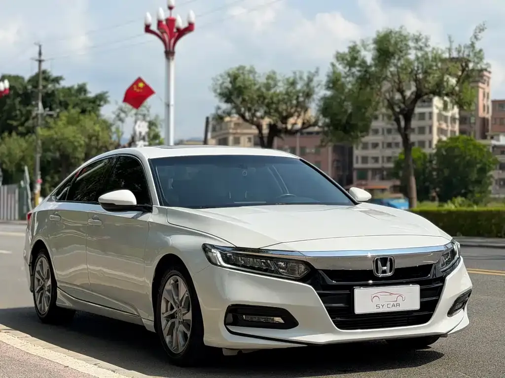 Honda Accord — фото 3
