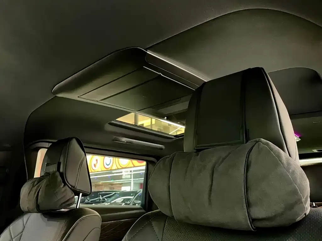 Toyota Alphard — фото 2