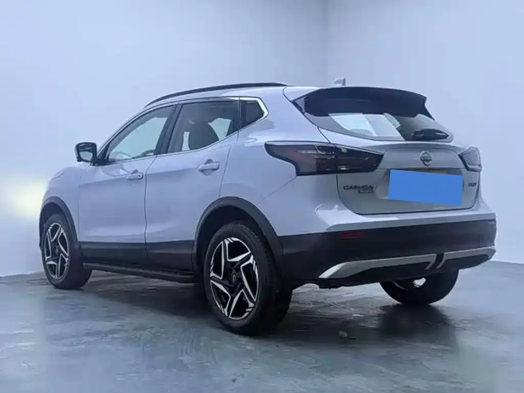 Nissan Qashqai — фото 9