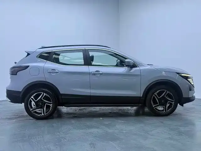Nissan Qashqai — фото 6