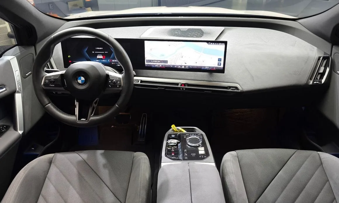 BMW iX — фото 10