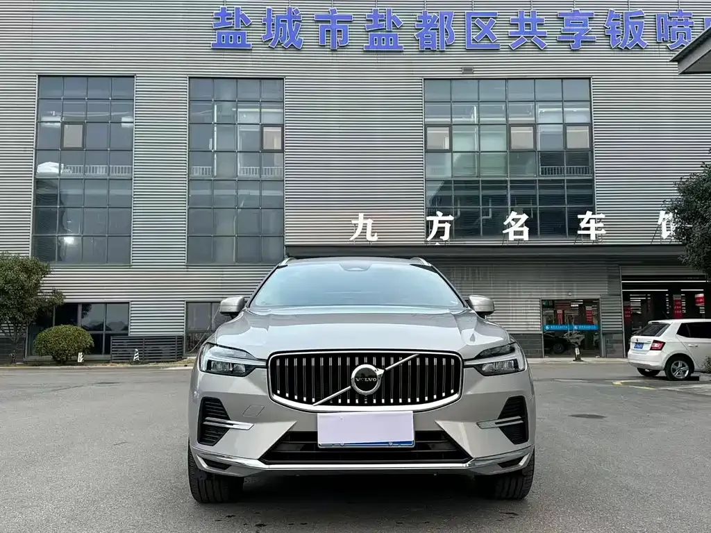 Volvo XC60 — фото 2