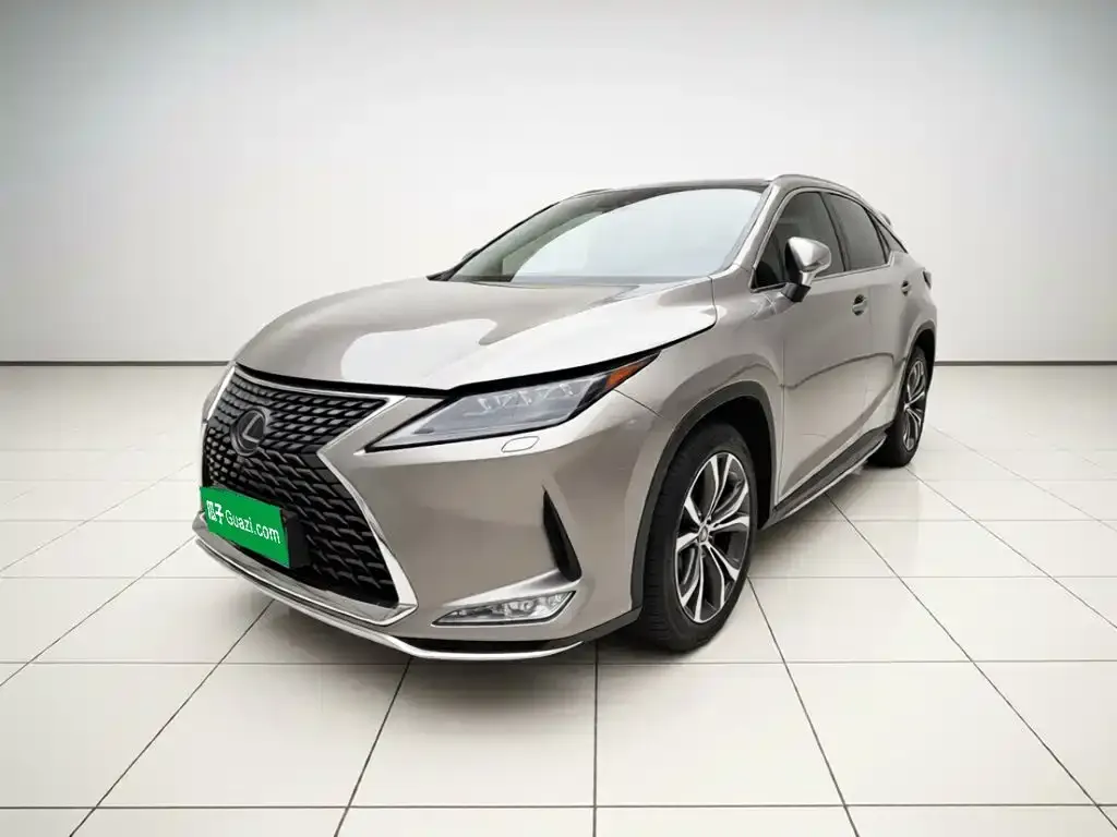 Lexus RX — фото 1