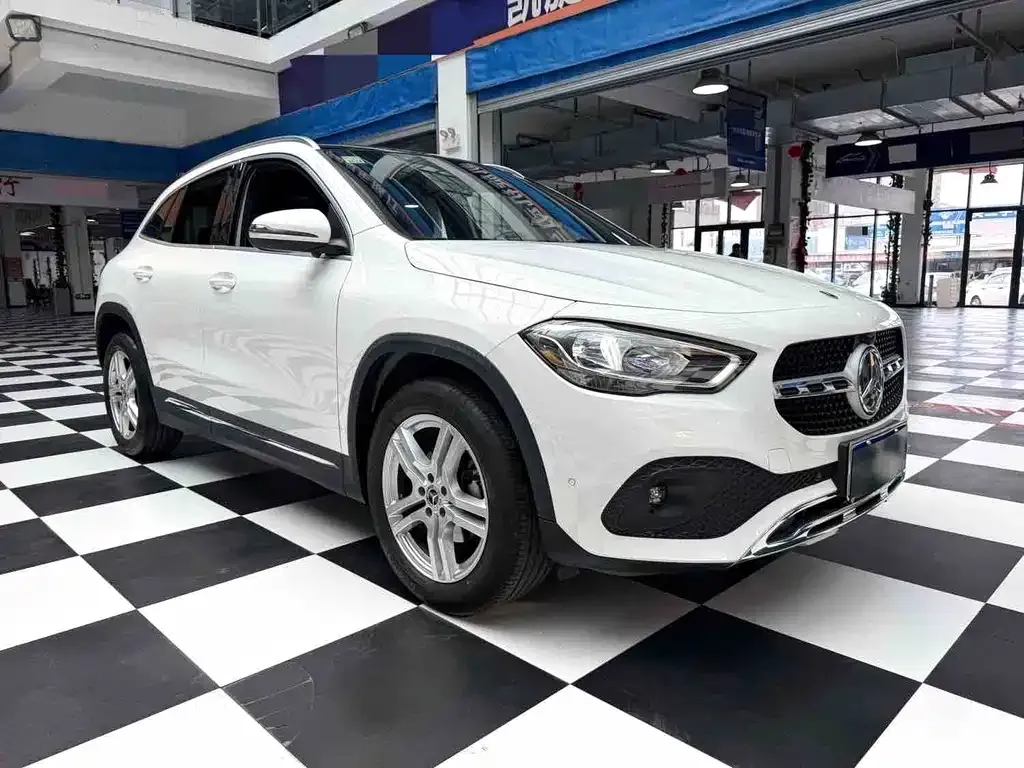 Mercedes-Benz GLA — фото 7