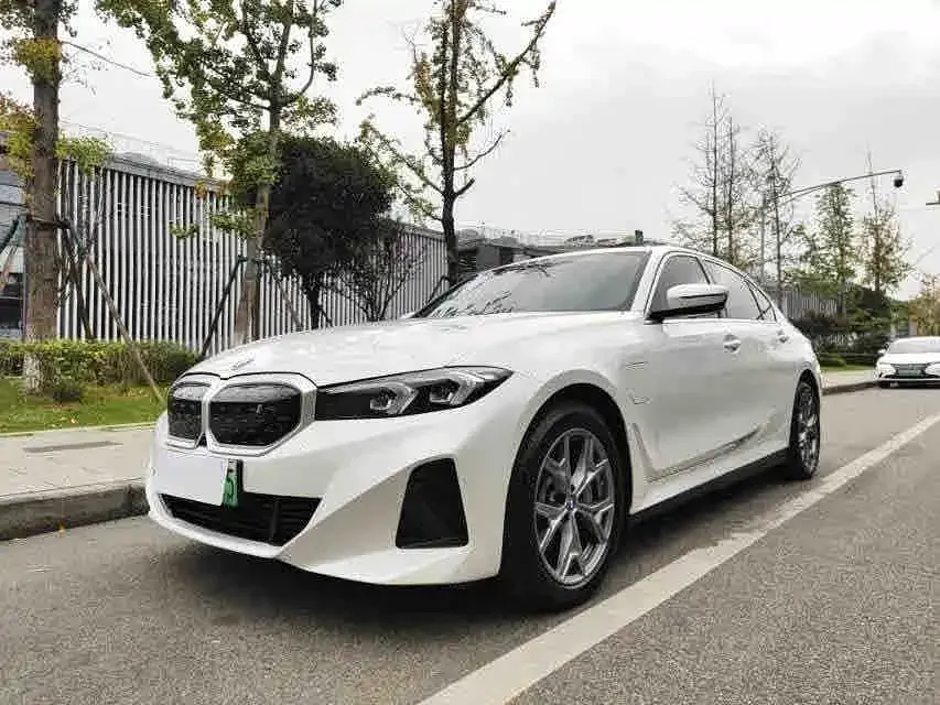 BMW i3 — фото 1