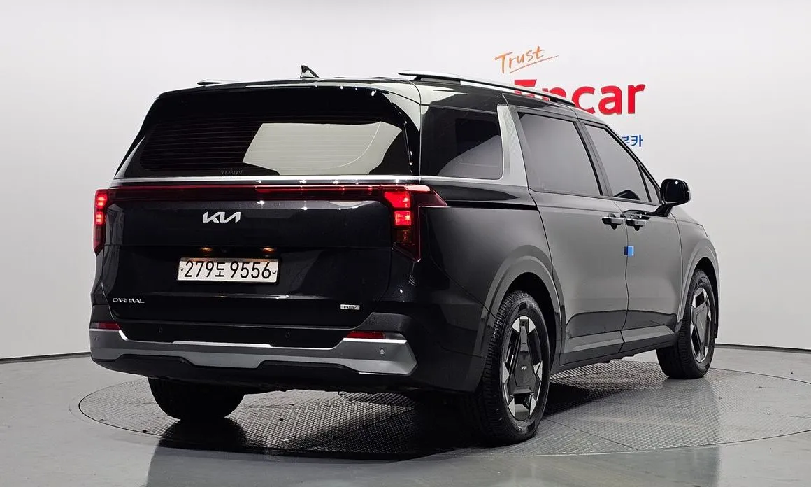 Kia Carnival — фото 10