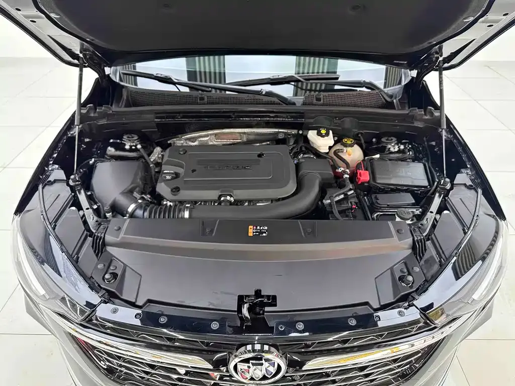 Buick Envision Plus — фото 3