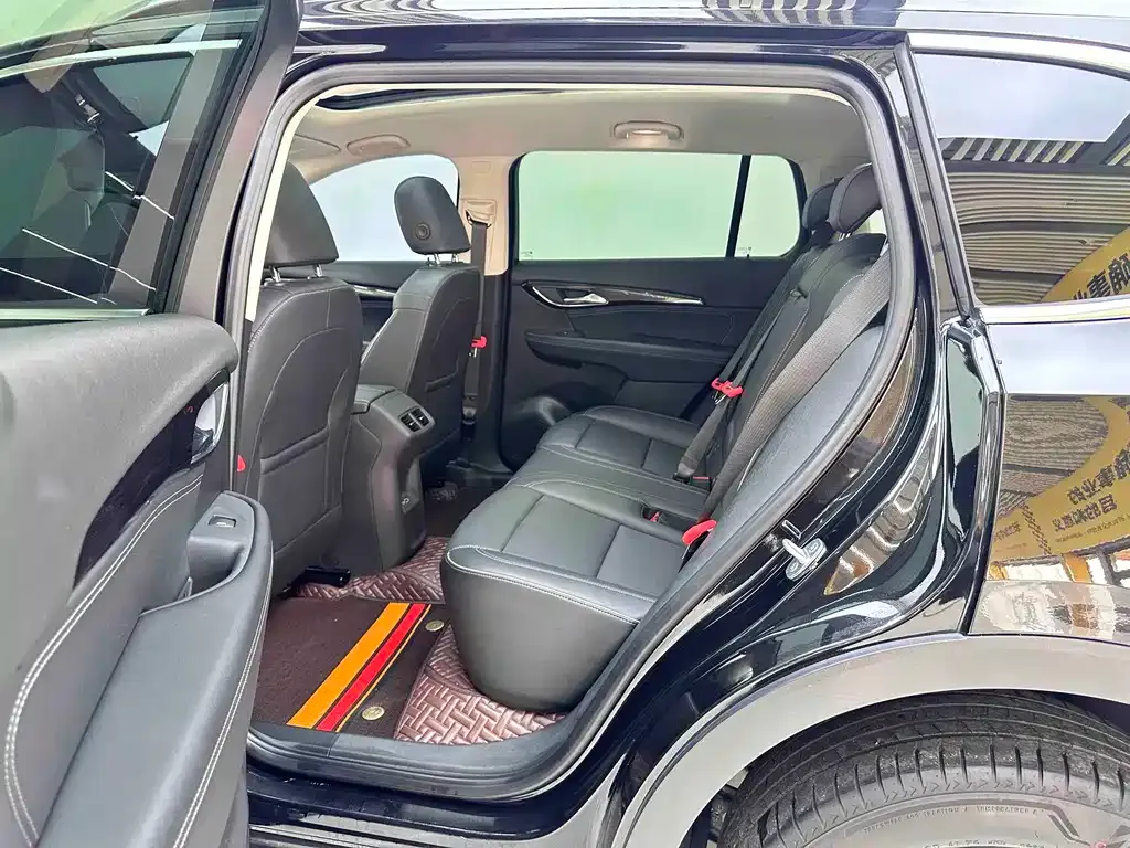 Buick Envision Plus — фото 9