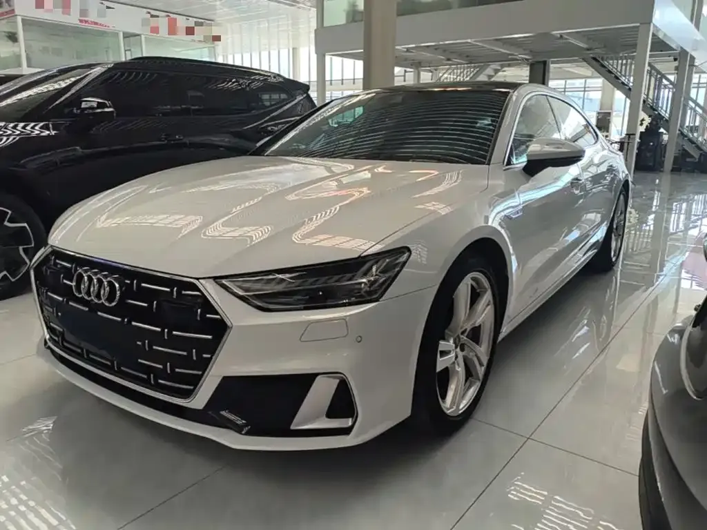 Audi A7L — фото 1