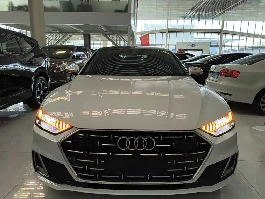 Audi A7L — фото 8