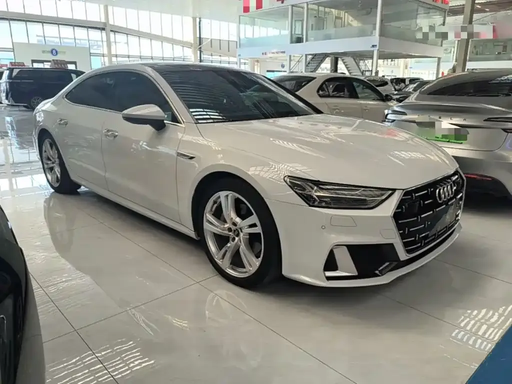 Audi A7L — фото 10