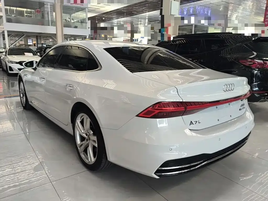 Audi A7L — фото 4
