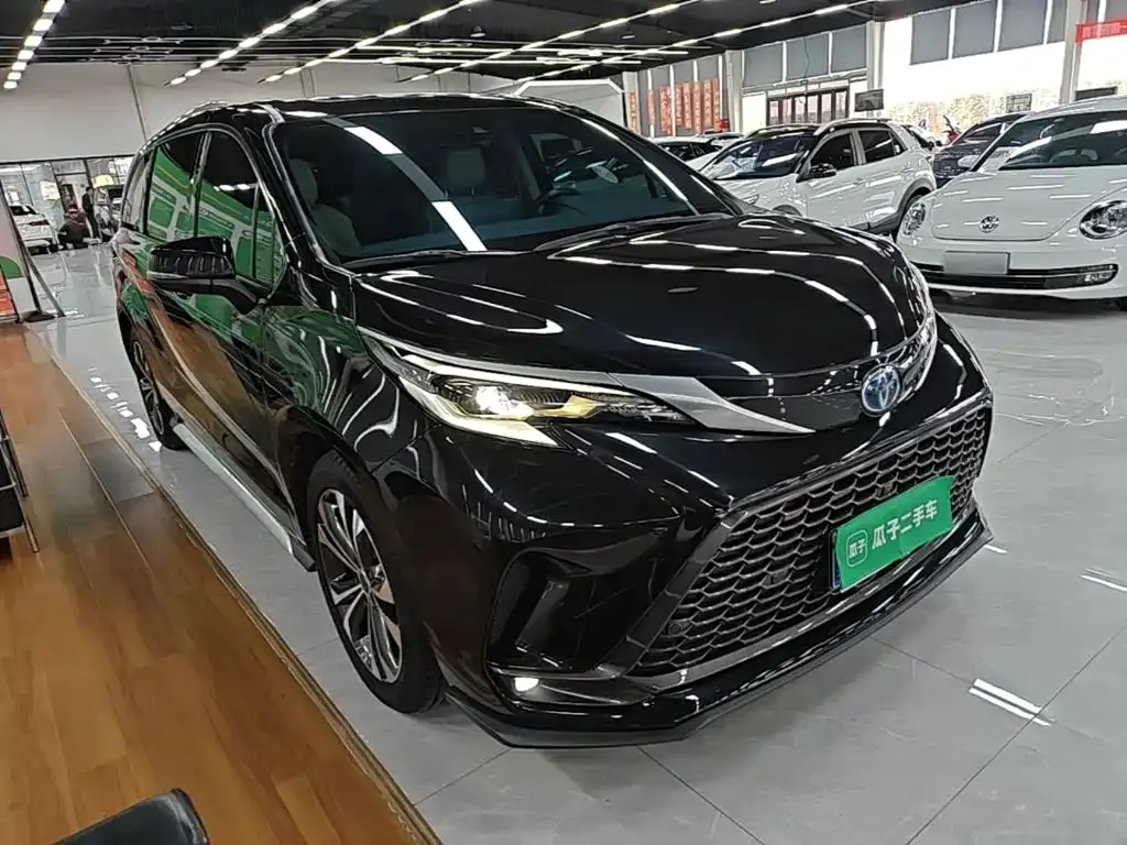 Toyota Granvia — фото 7