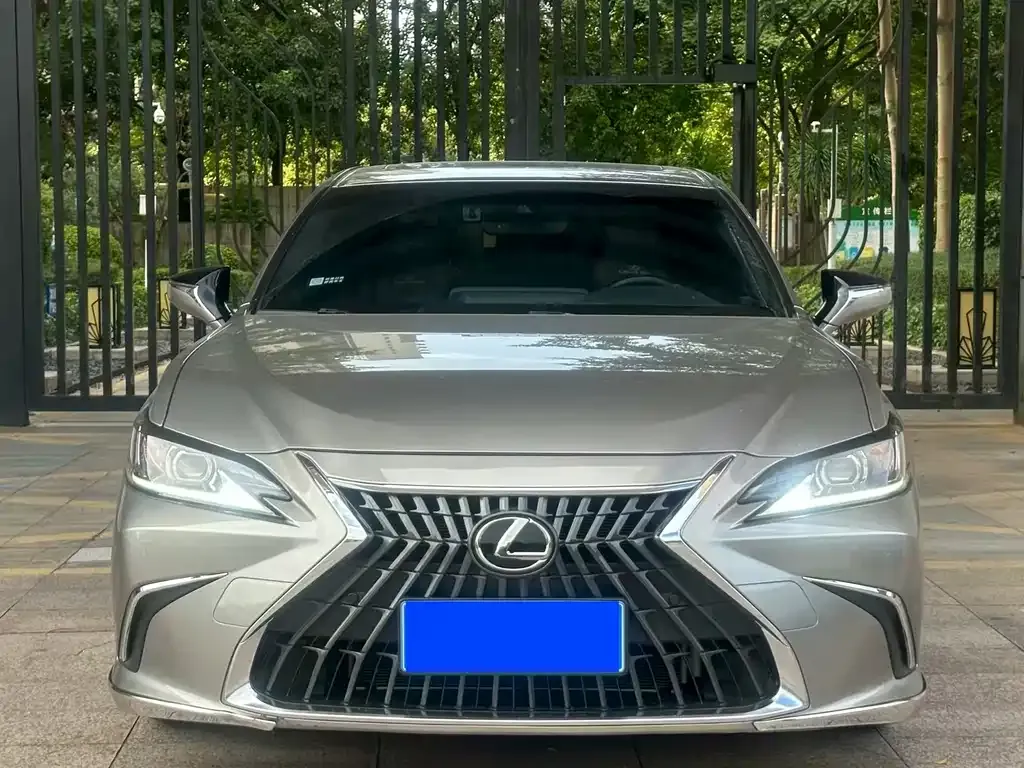 Lexus ES — фото 5