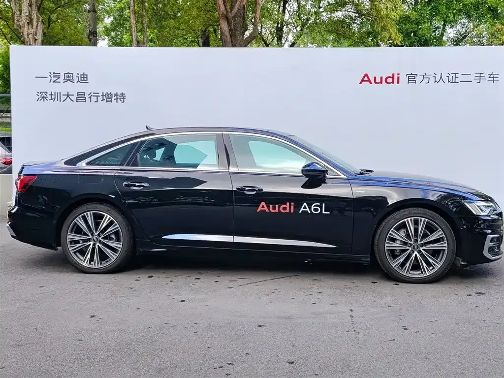 Audi A6L — фото 10
