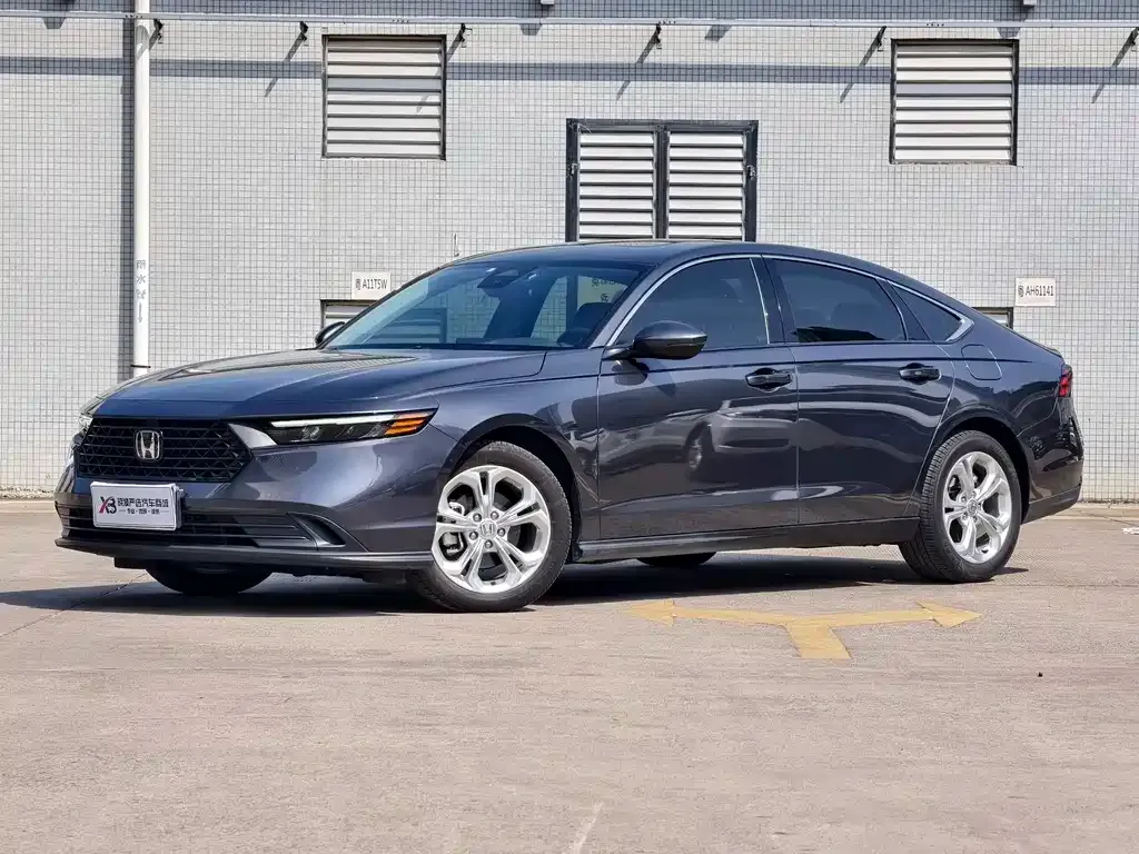 Honda Accord — фото 1