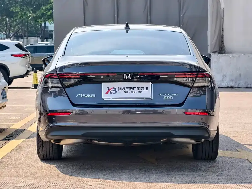 Honda Accord — фото 7