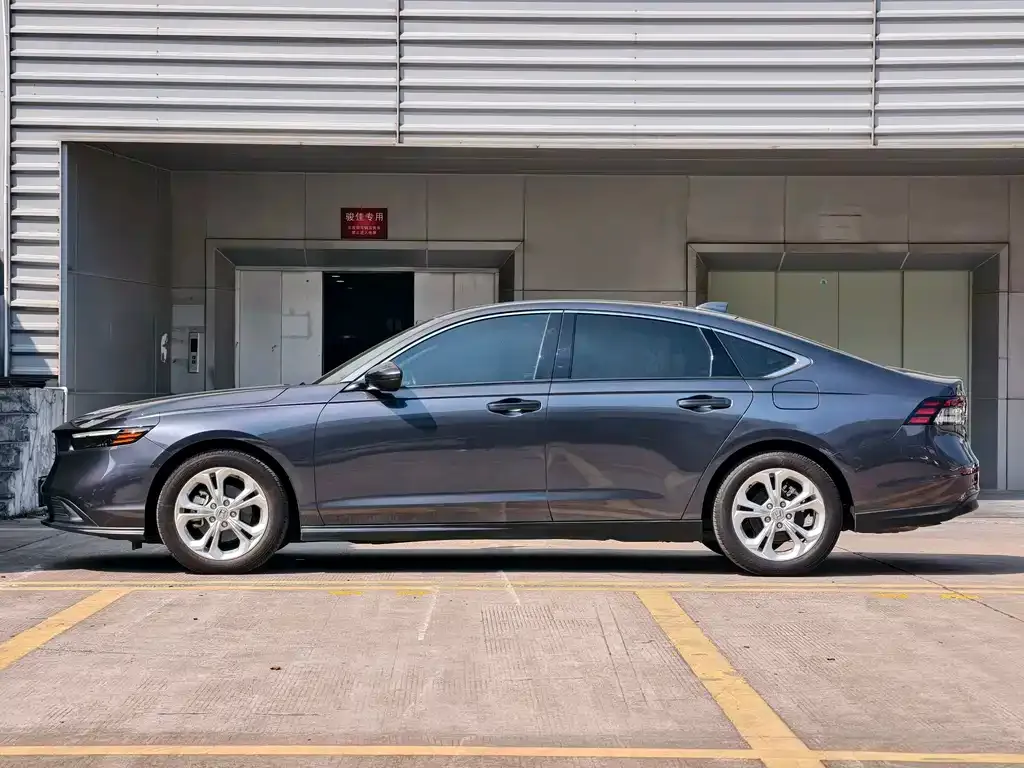 Honda Accord — фото 3