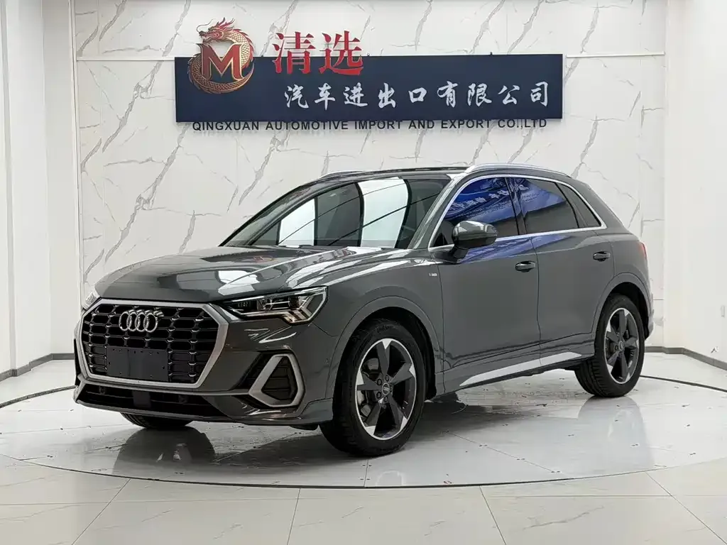 Audi Q3 — фото 1