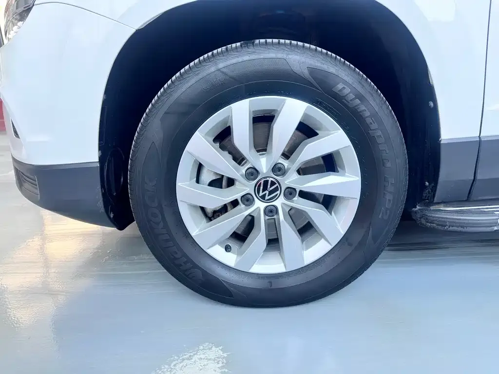 Volkswagen Tharu — фото 2