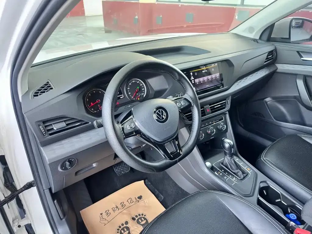 Volkswagen Tharu — фото 4