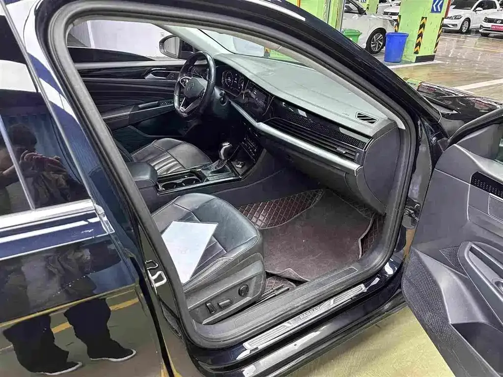 Volkswagen Passat — фото 8