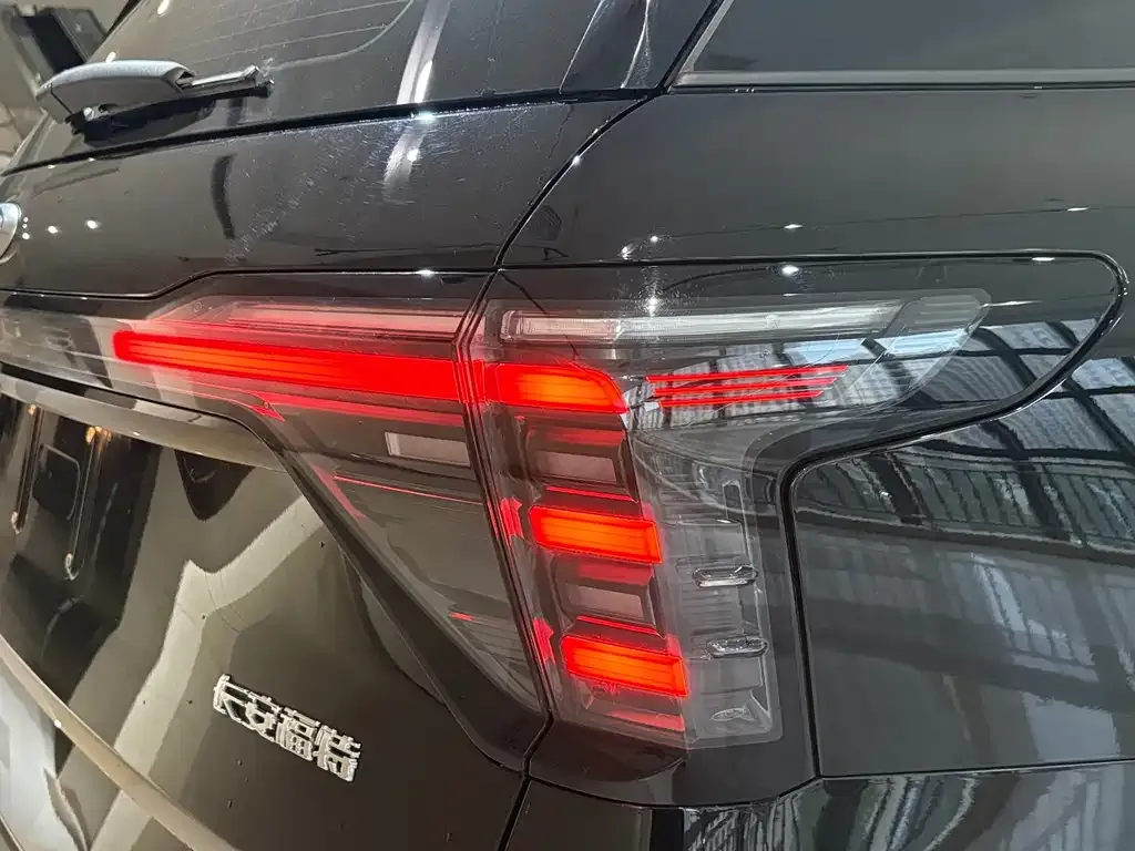 Ford Edge — фото 9