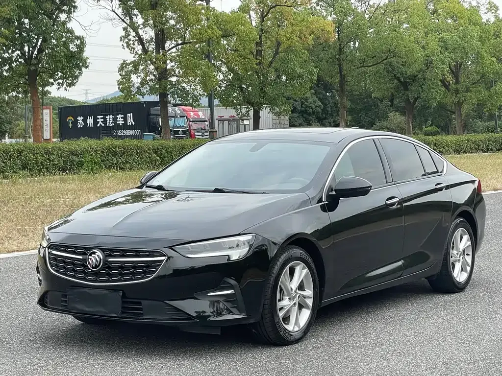 Buick Regal — фото 1