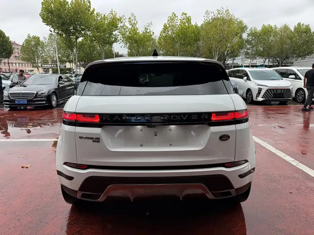 Land Rover Evoque PHEV — фото 9