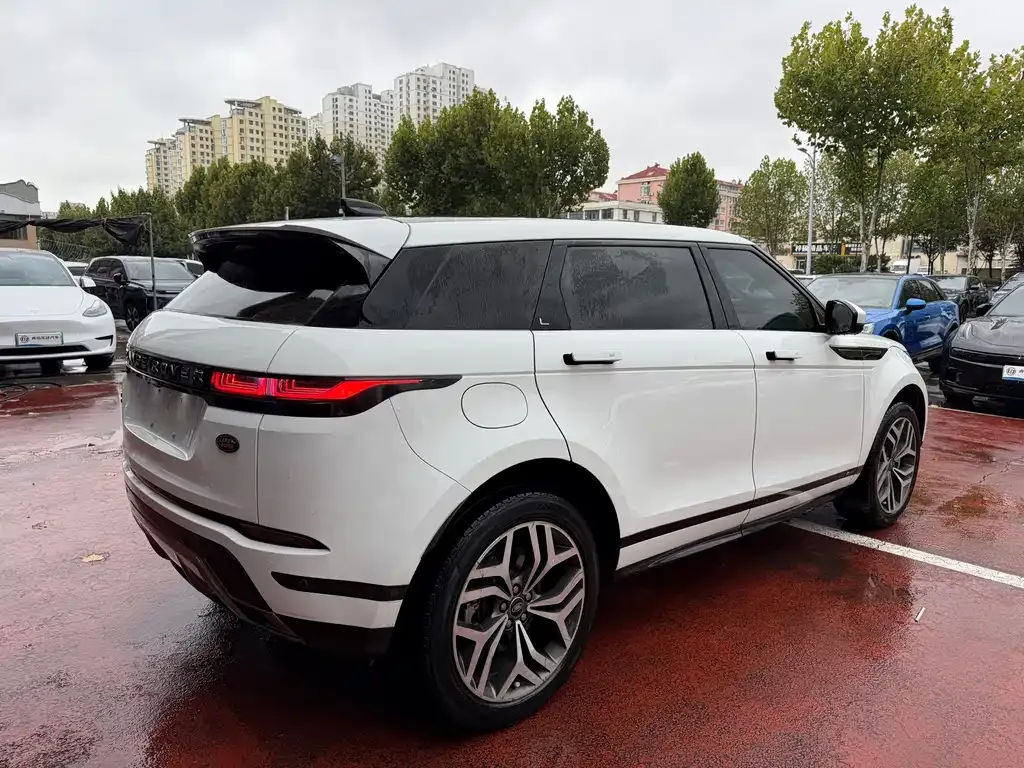 Land Rover Evoque PHEV — фото 10