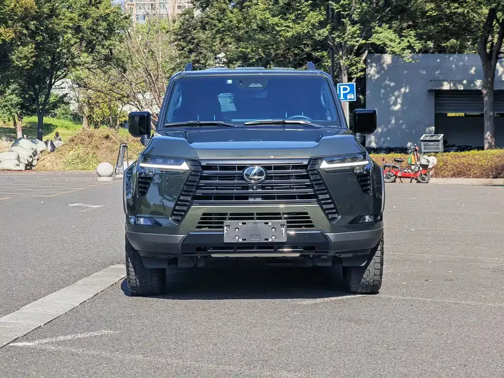 Lexus GX — фото 10