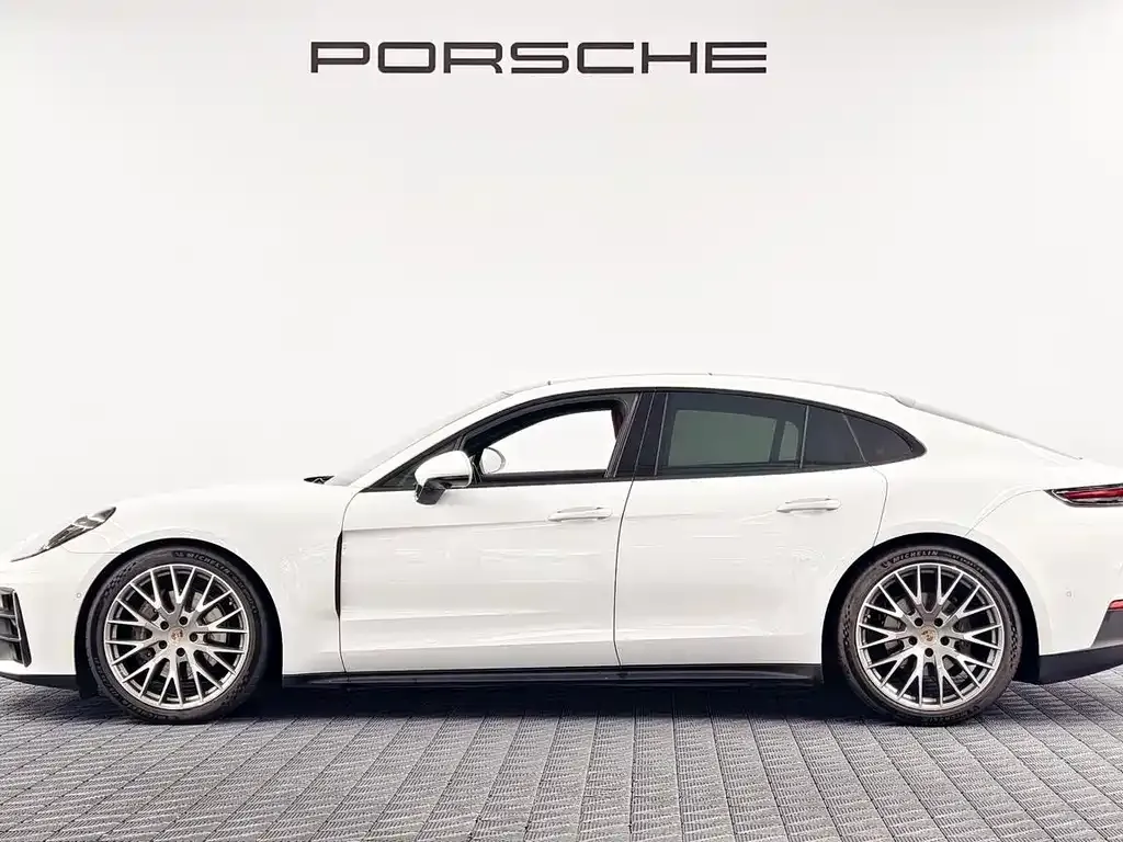 Porsche Panamera — фото 10