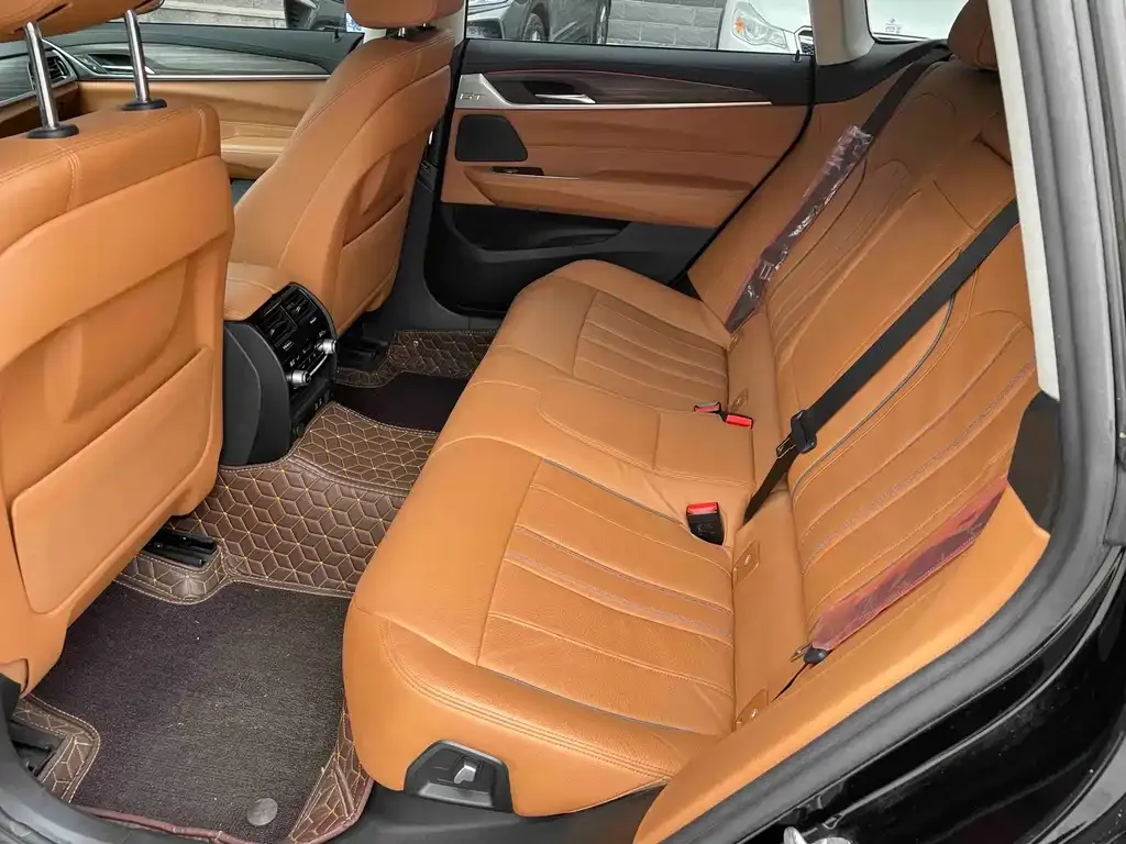 BMW 6 Series GT — фото 8