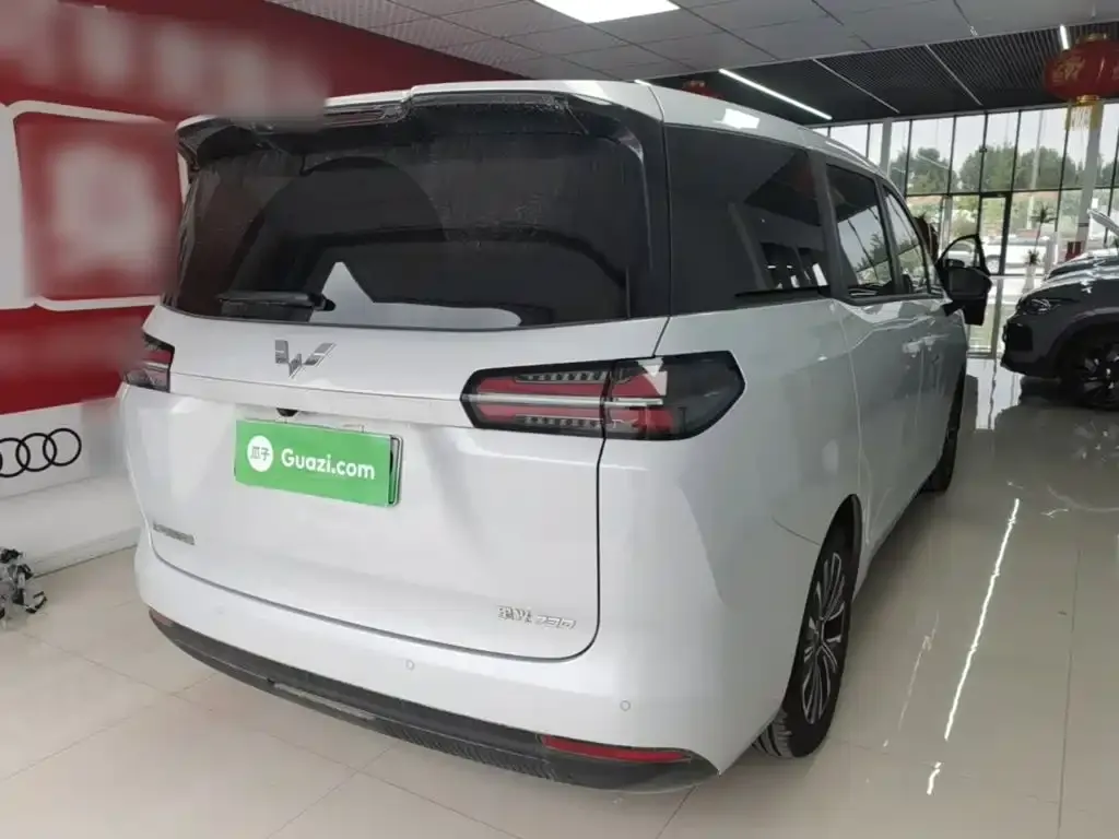 Wuling Xingguang 730 New Energy — фото 2