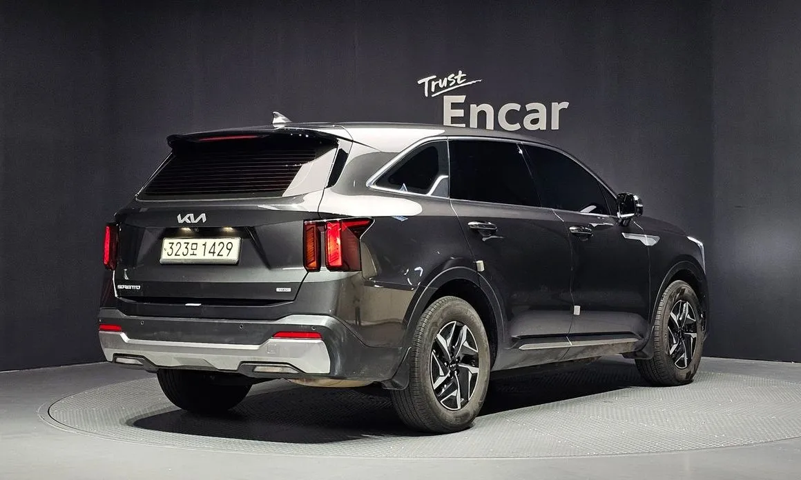 Kia Sorento — фото 5