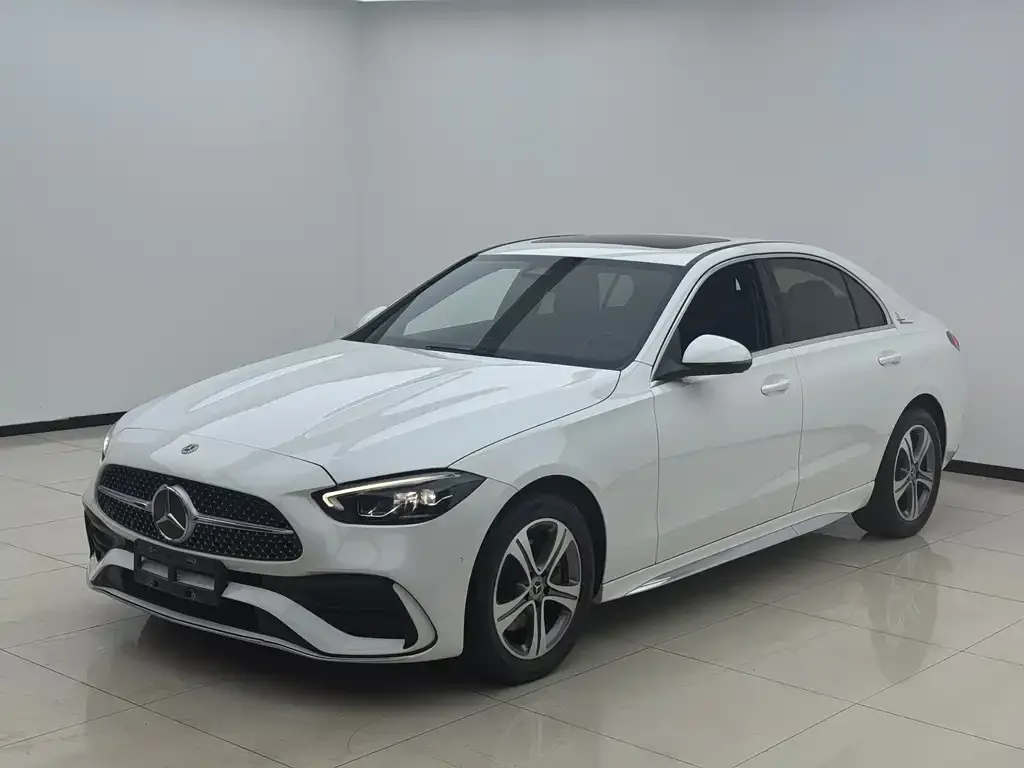 Mercedes-Benz C-Class — фото 1