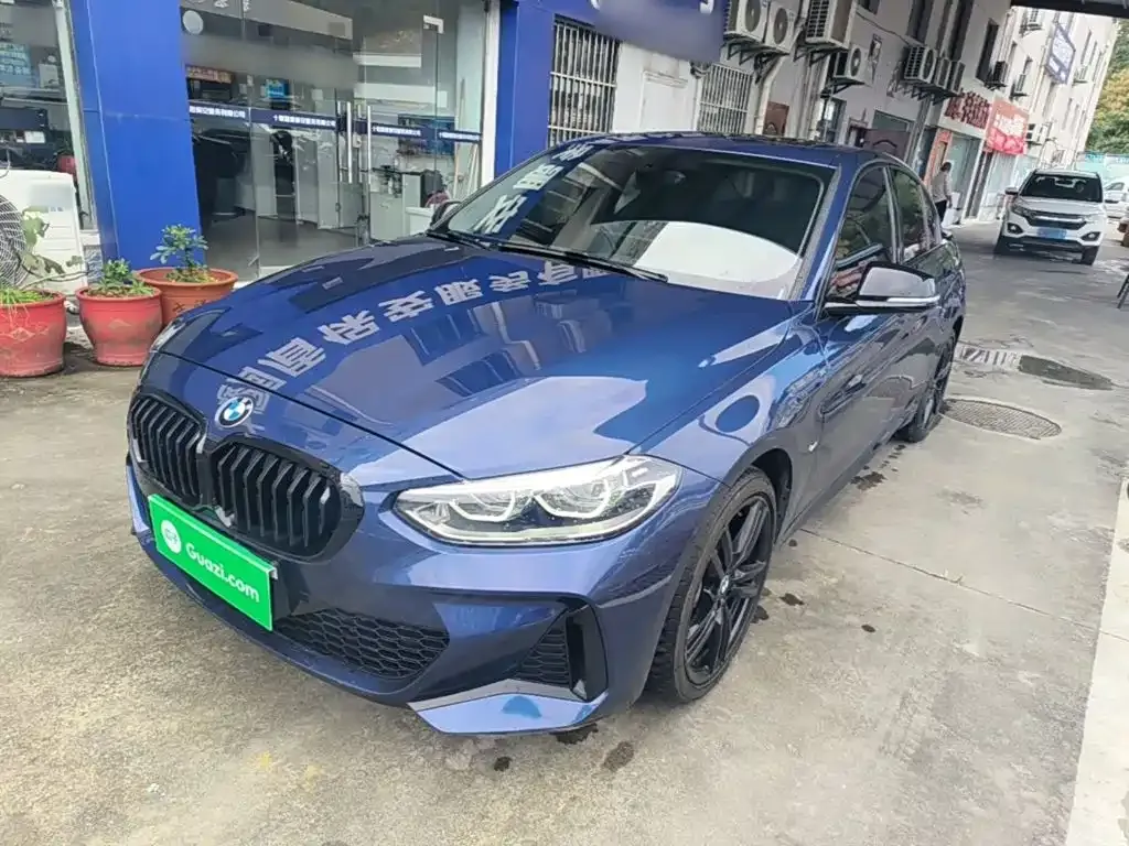 BMW 1 Series — фото 1