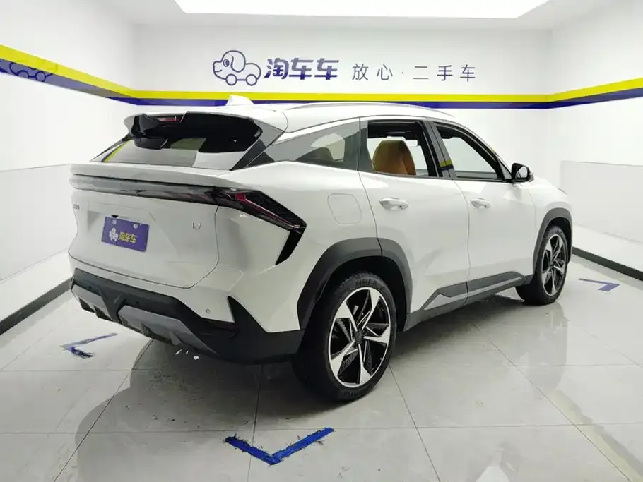 Geely Galaxy L7 — фото 3