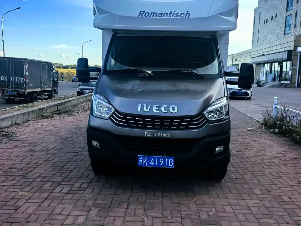 IVECO Ousheng — фото 1