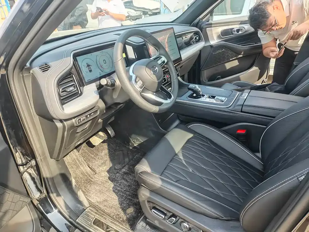 GAC Motor Trumpchi GS8 — фото 2