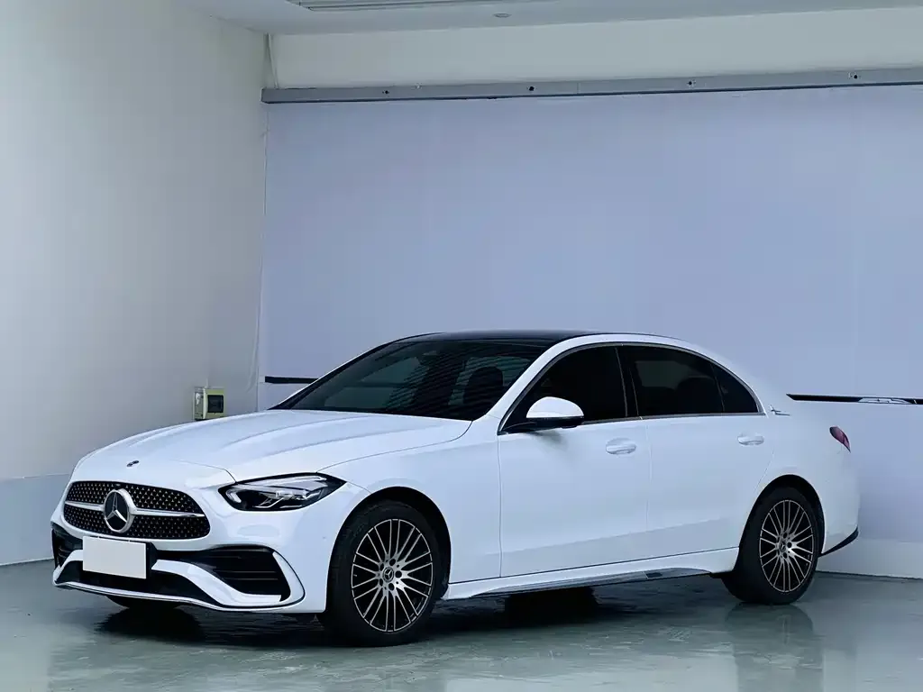 Mercedes-Benz C-Class — фото 1