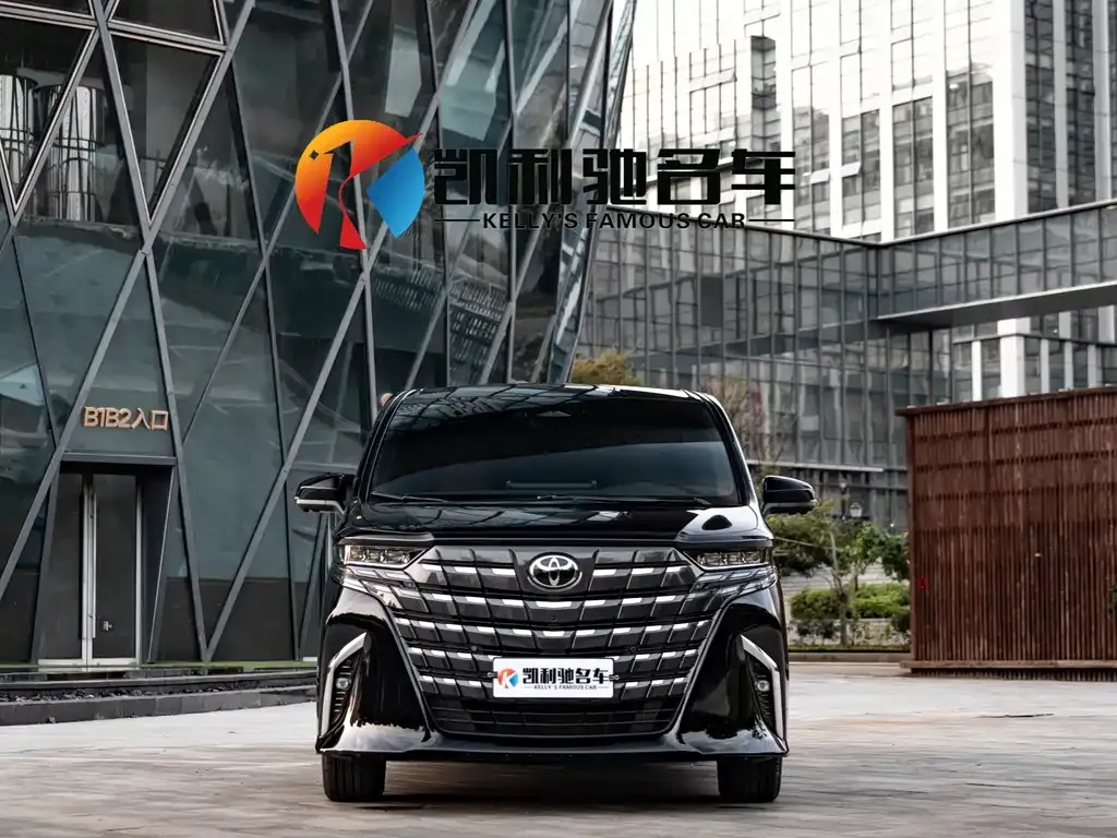 Toyota Alphard — фото 2