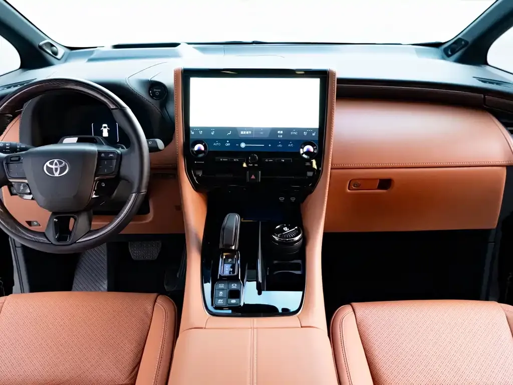 Toyota Alphard — фото 8
