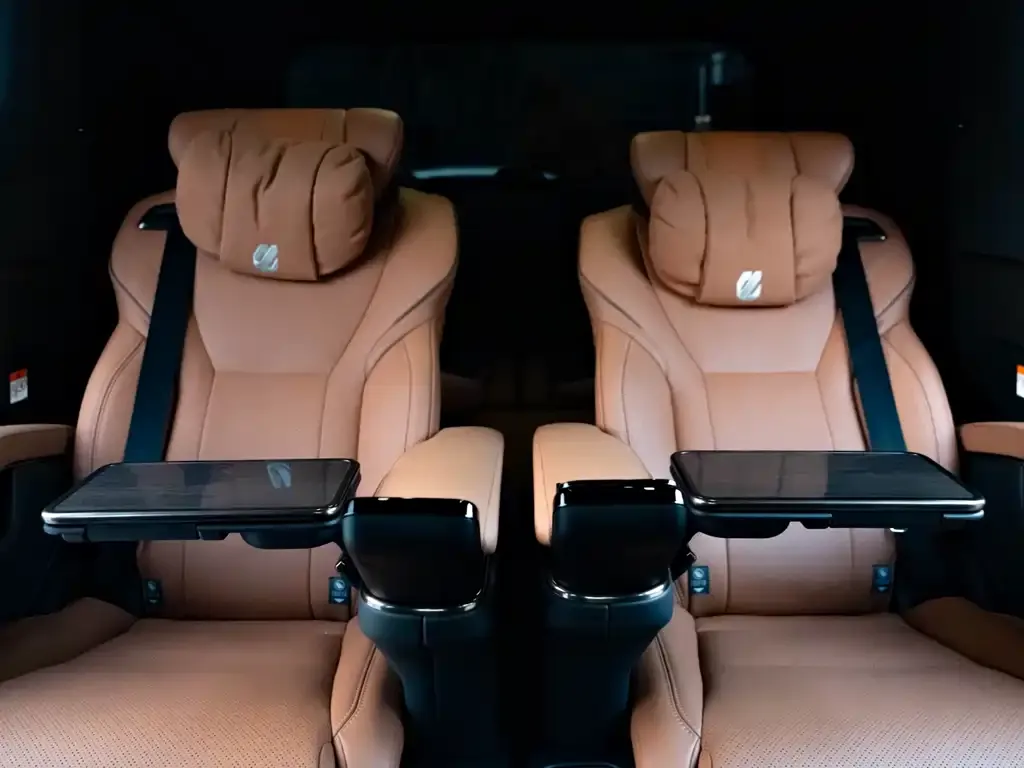 Toyota Alphard — фото 7