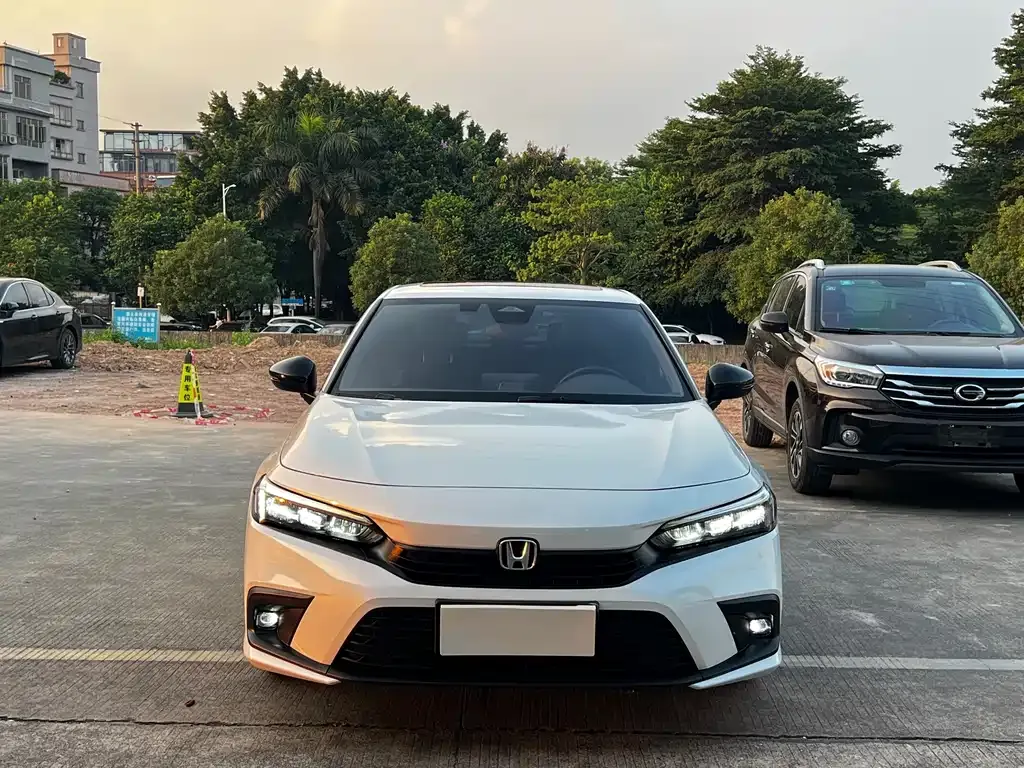 Honda Civic — фото 8
