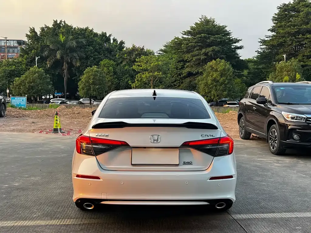 Honda Civic — фото 4