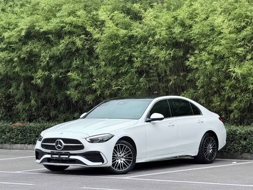 Mercedes-Benz C-Class — фото 1