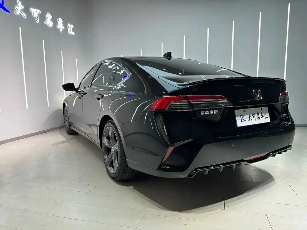 Honda Inspire — фото 10