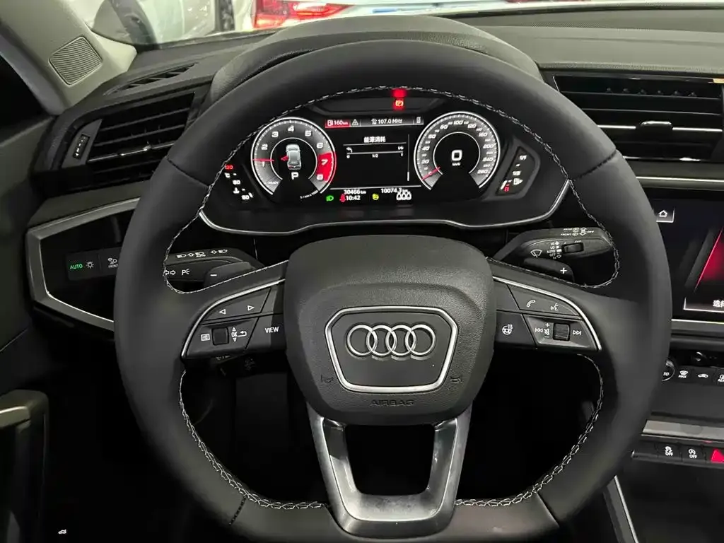 Audi Q3 — фото 5